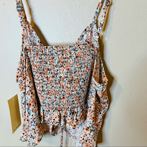NWT Cropped Floral Top - Picture 6 of 7